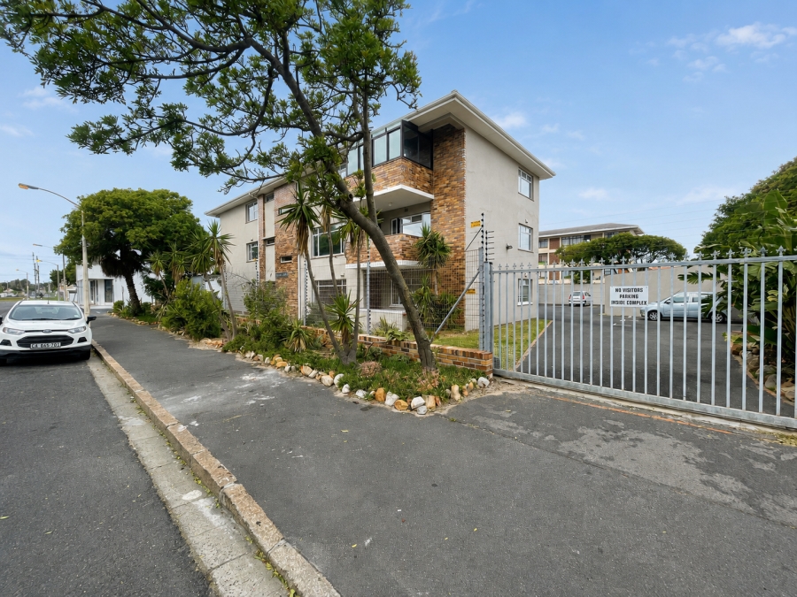 2 Bedroom Property for Sale in Heathfield Western Cape